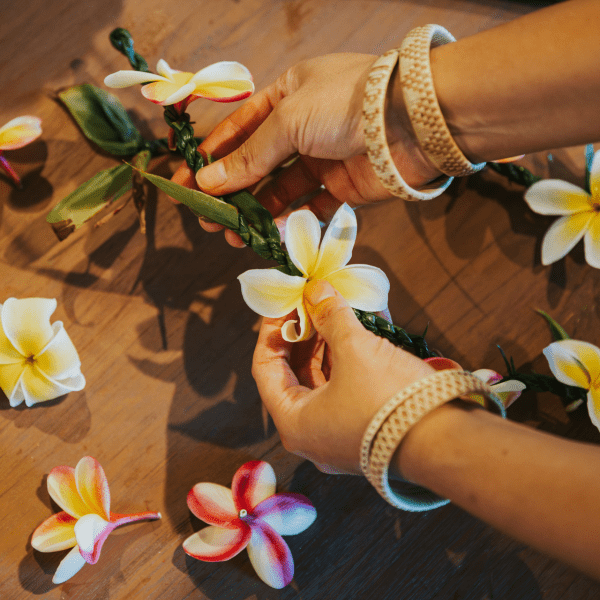 Ti leaf lei making